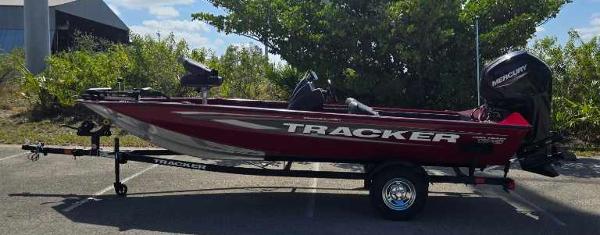 2025 Tracker Pro Team 175 Crappie Edition