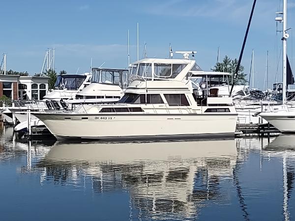 1988 Marinette Marquis Motor Yacht