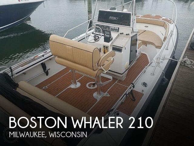 Boston Whaler 210 Outrage 1995 Boston Whaler 210 Outrage for sale in Milwaukee, WI