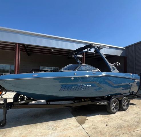 2025 Malibu 24 MXZ
