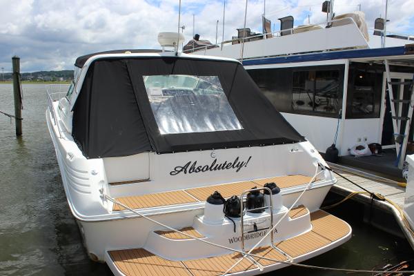 Sea Ray 400 Express Cruiser