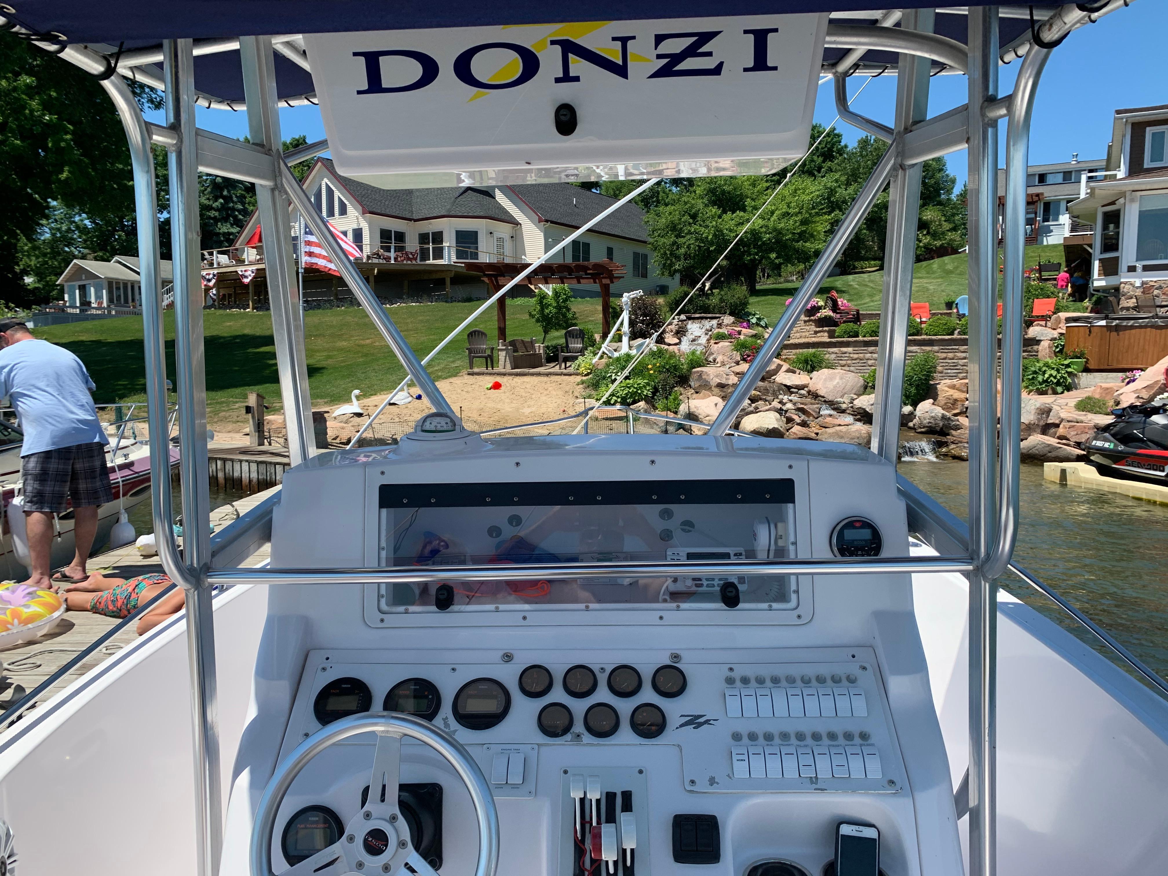 2001 Donzi ZF23