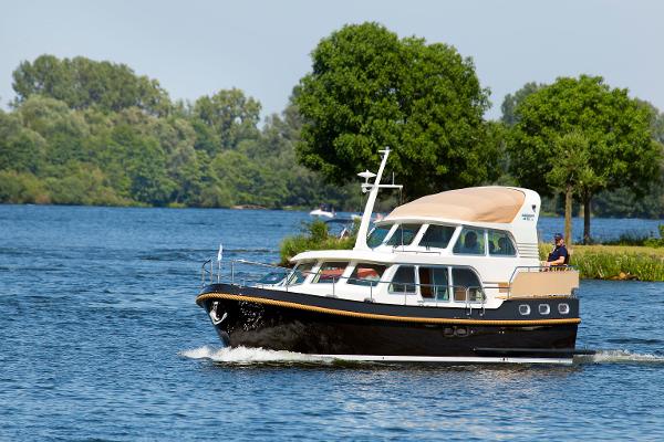 2016 Linssen Grand Sturdy 36.9 AC Variotop