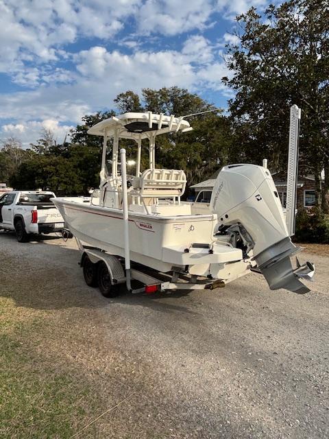 2022 Boston Whaler 210 Montauk