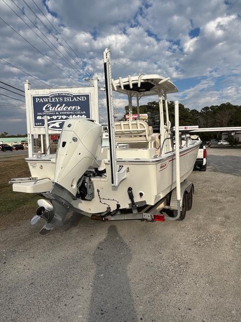 2022 Boston Whaler 210 Montauk