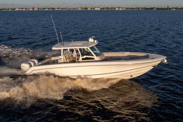 2019 Boston Whaler 380 Outrage