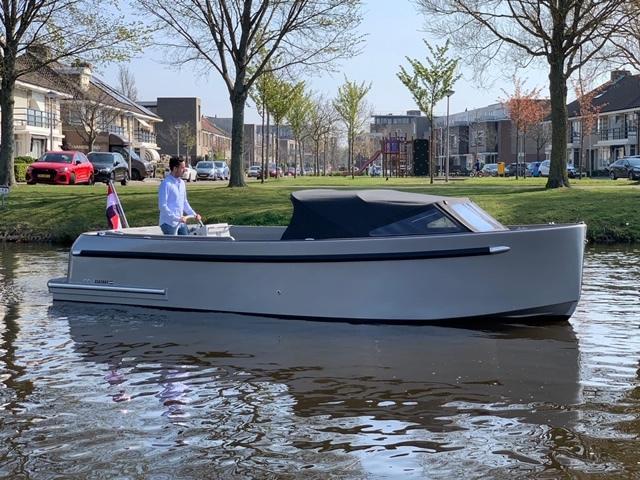 2025 Seafury Hawker Tender 725