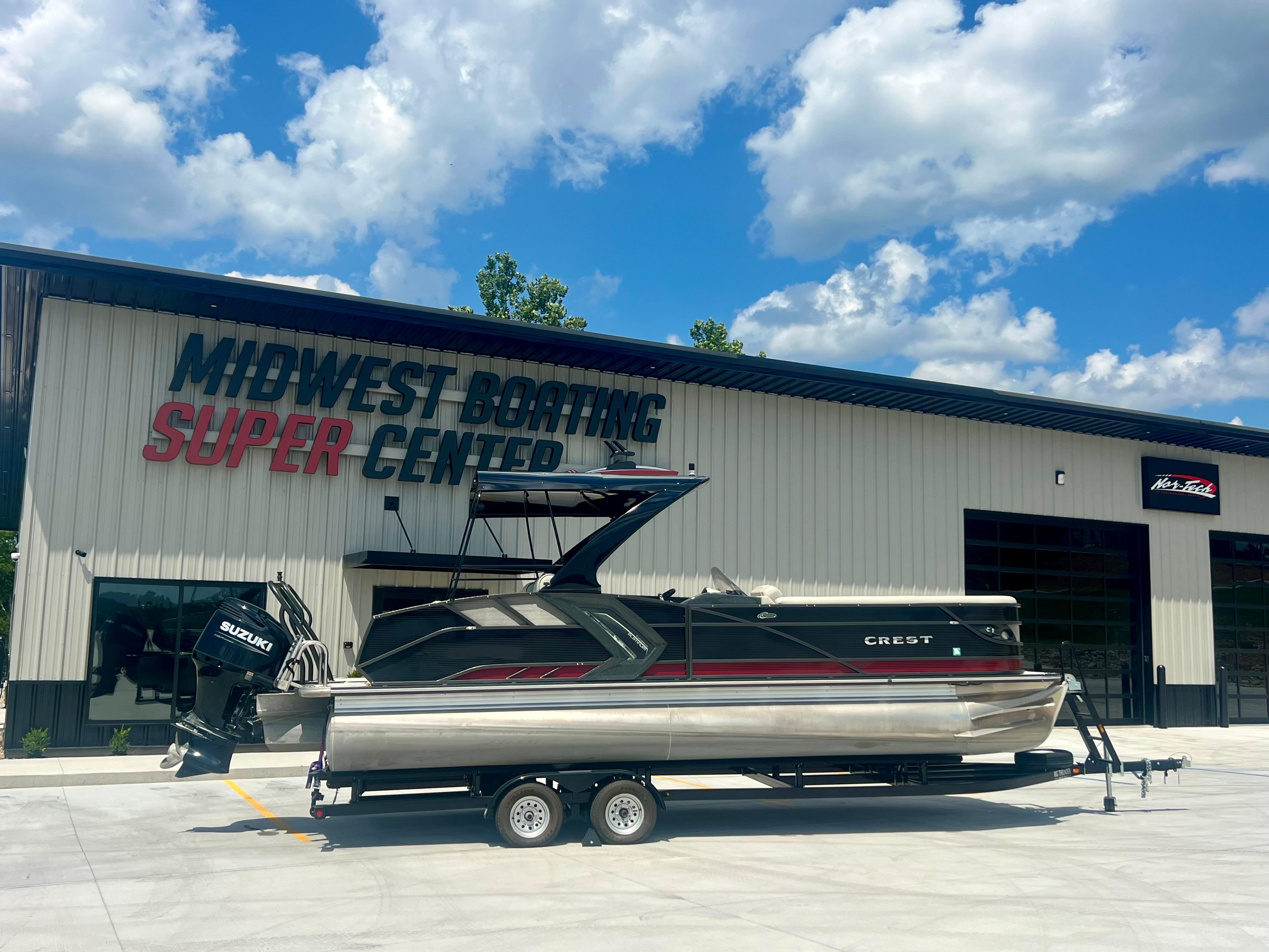 Crest Caribbean Platinum 250 SLC 2021 Crest Caribbean Platinum 250 SLC boat at Midwest Boating Super Center.