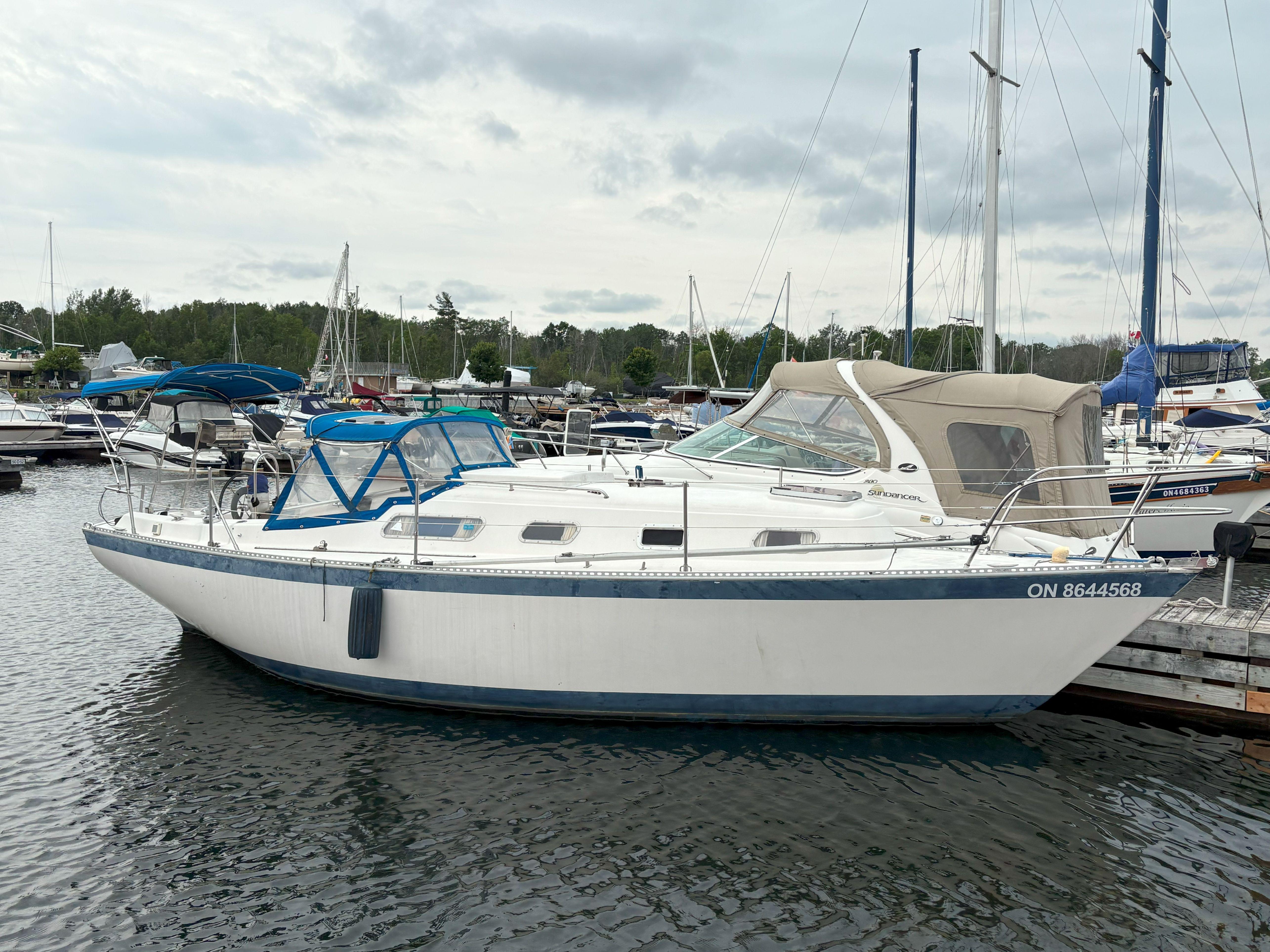 1982 Hughes Columbia 8.7