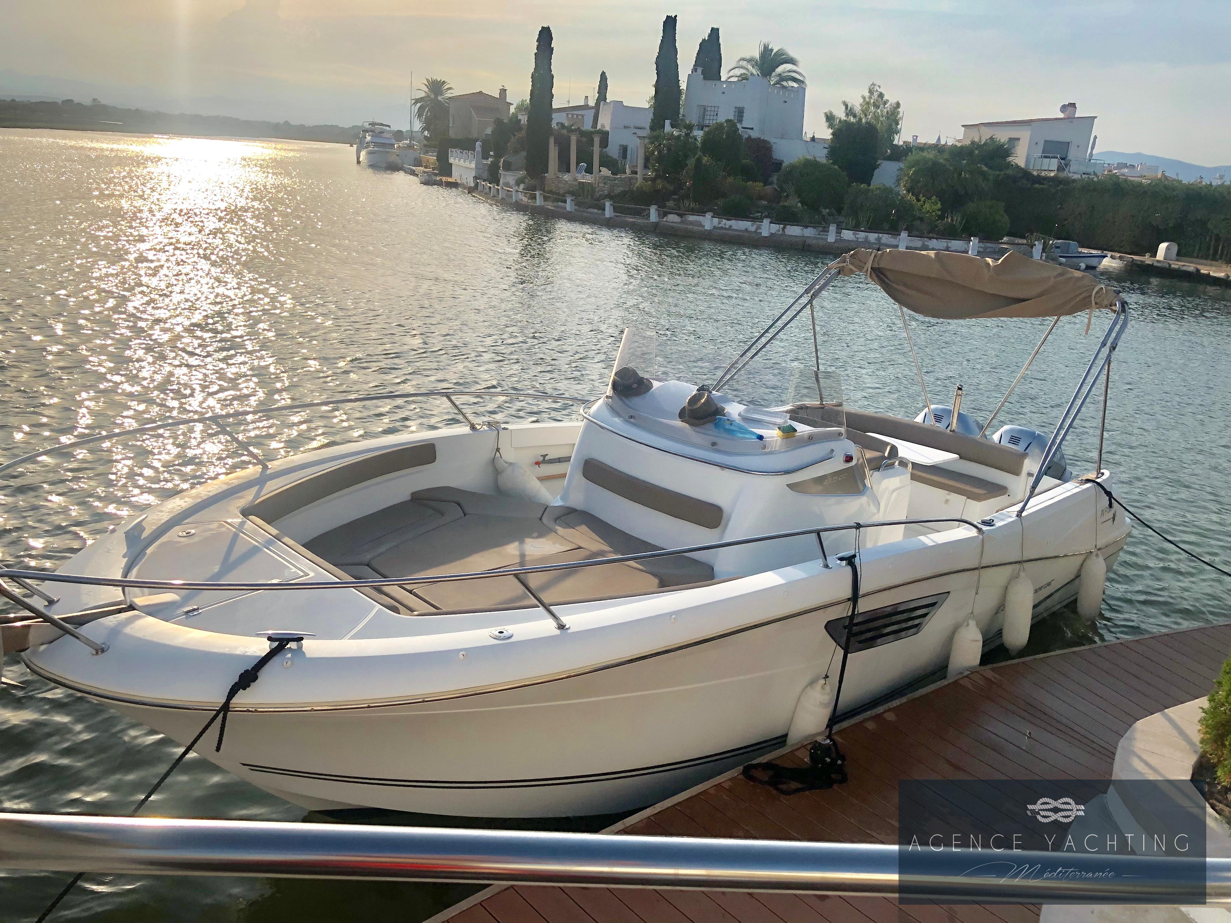 2014 Jeanneau Cap Camarat 8.5 CC