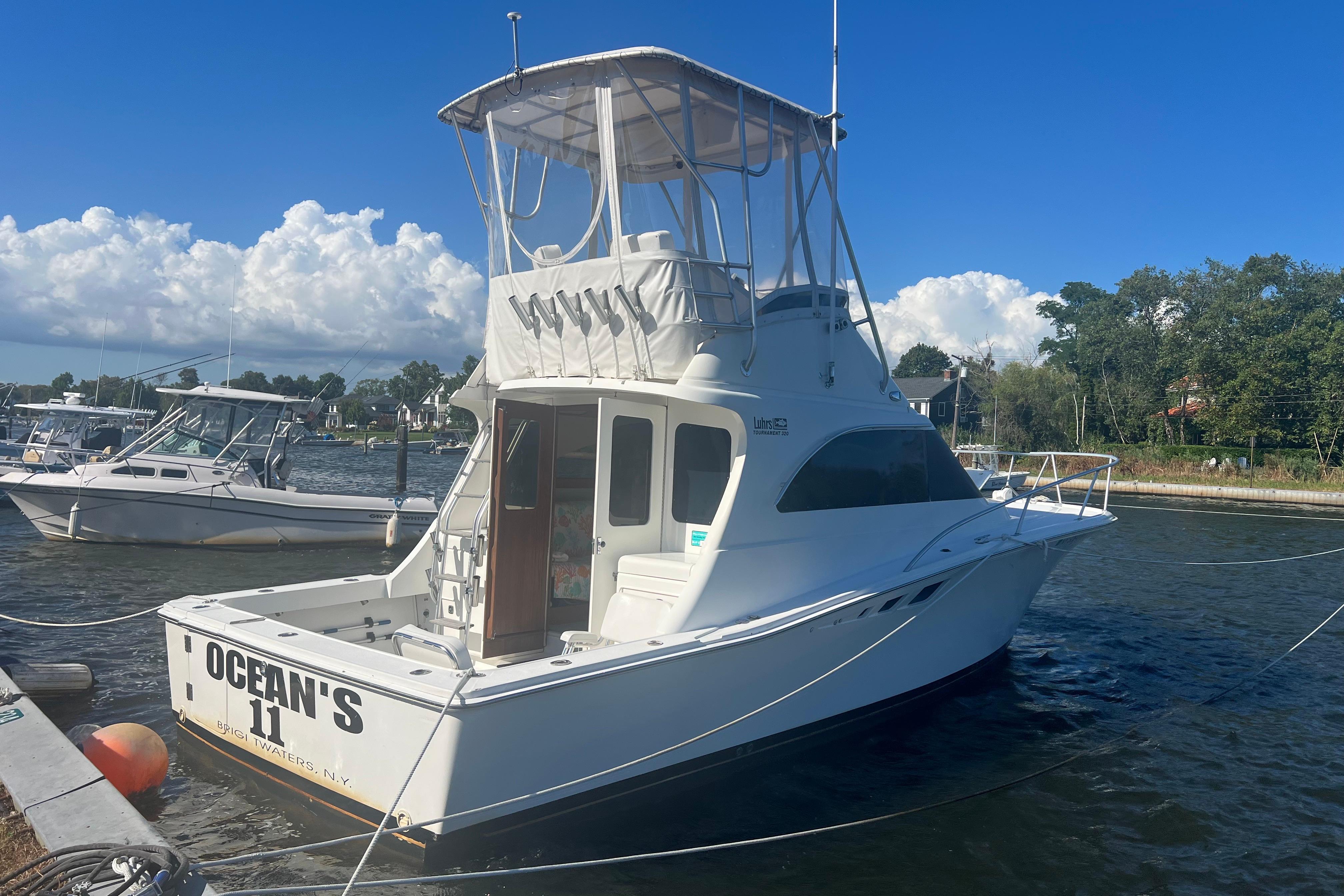 1993 Luhrs Tournament 320 Convertible