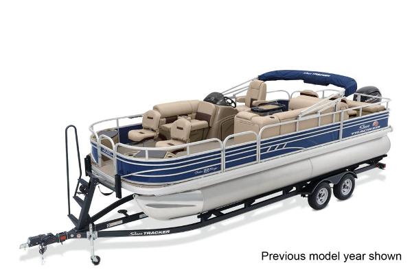 Sun Tracker Fishin' Barge 22 DLX Manufacturer Provided Image