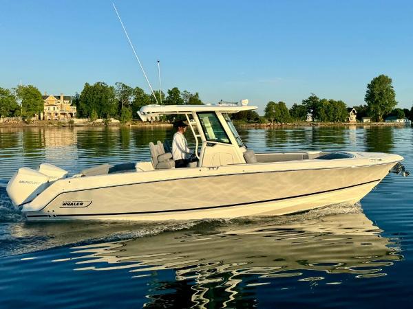 2024 Boston Whaler 280 Outrage