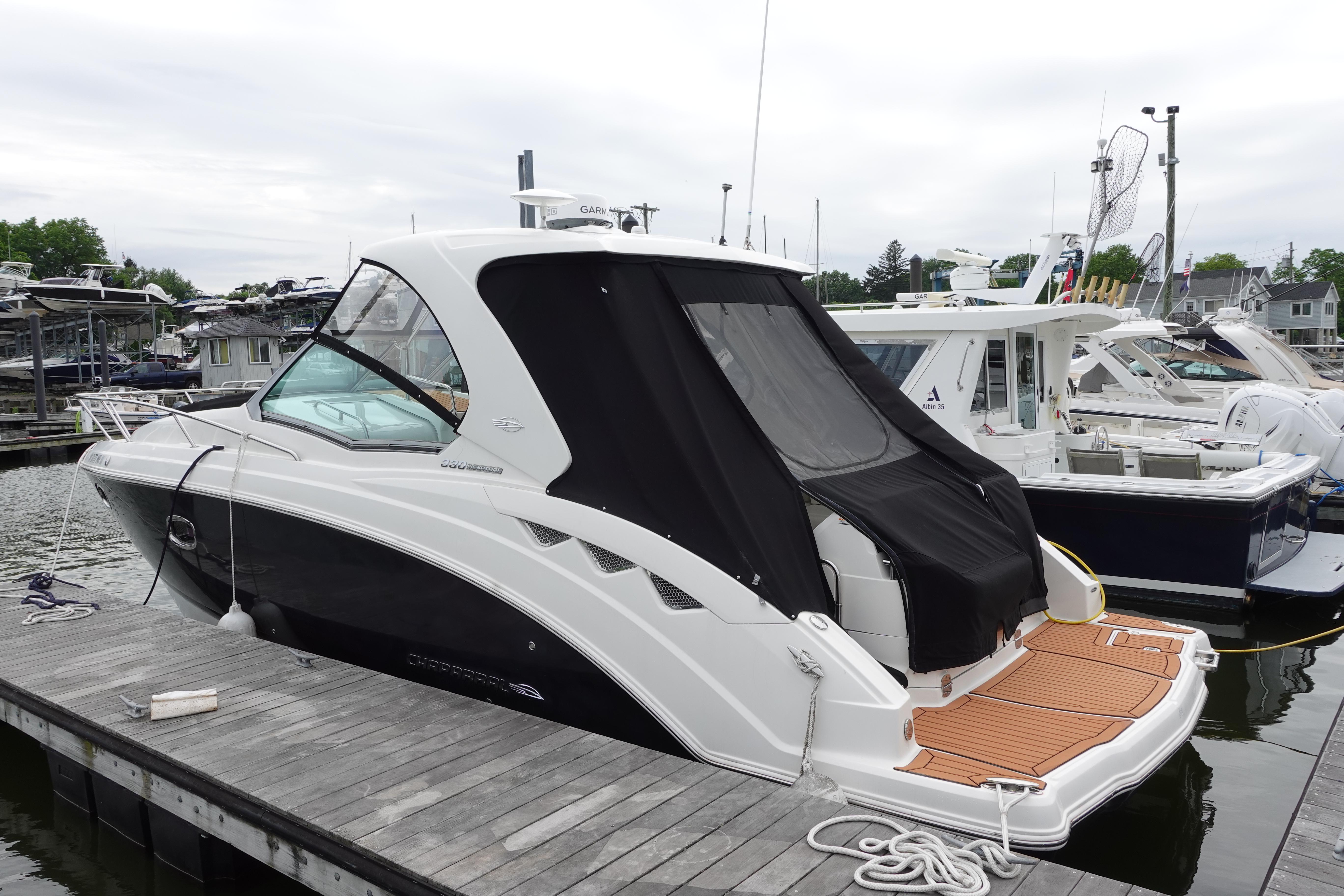 Chaparral 330 Signature