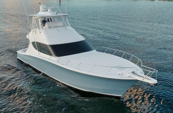2018 Hatteras 54 GT