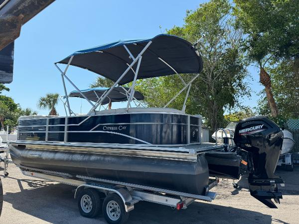 2022 Cypress Cay 232 Sea Breeze