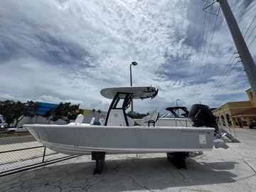 2024 Sportsman Masters 247 Bay Boat