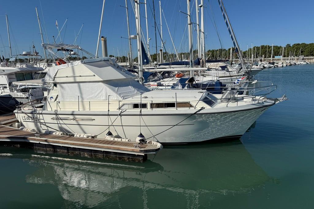 1977 Marine Projects PRINCESS 37