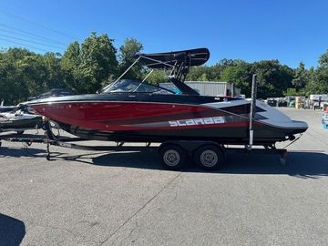 2018 Scarab 255 LX