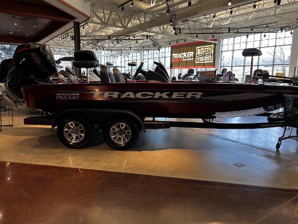2025 Tracker Savage 215