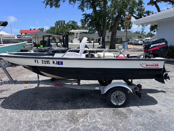 Boston Whaler 13 Sport w/ Mercury 30hp / CUSTOM PAINT