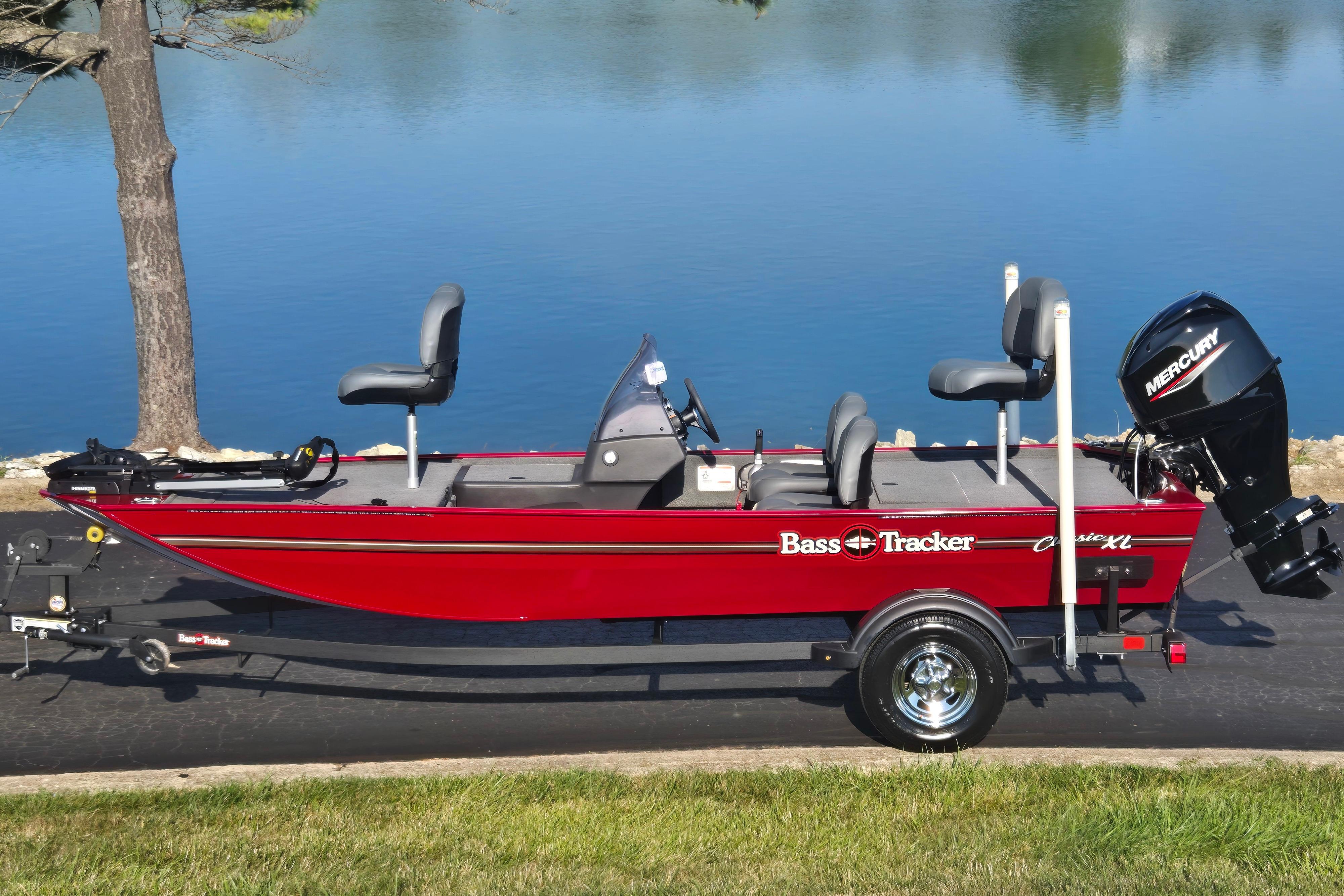 Tracker Bass Tracker Classic XL 2023 Tracker Bass Tracker Classic XL boat on trailer by a lake.