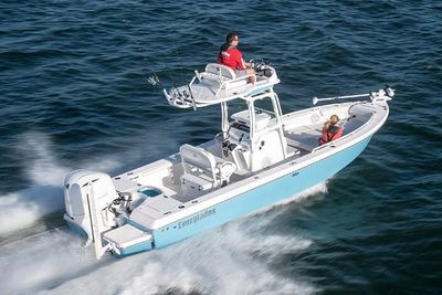 Everglades 243 Center Console Boat