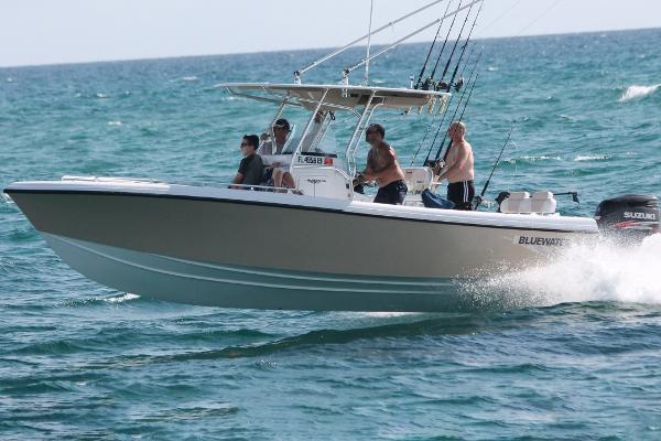 2013 Bluewater Sportfishing 2550 Center Console for sale - YachtWorld