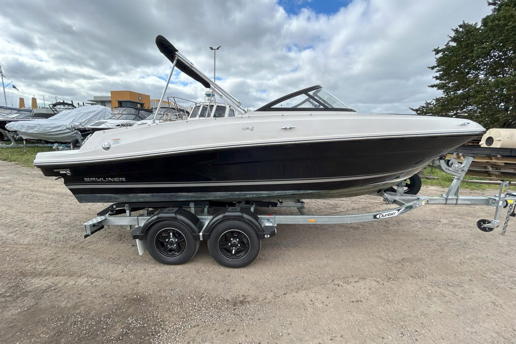2021 Bayliner VR4 Bowrider OB
