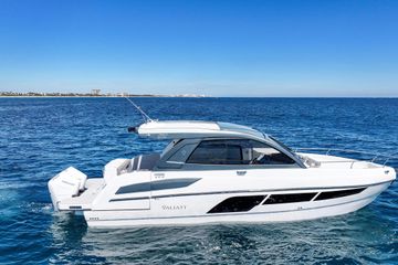 2025 Valiatt 380 Bowrider