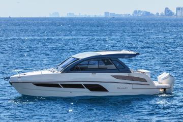 2025 Valiatt 380 Bowrider