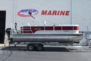Bentley Pontoons 220 Fish N Cruise 2022 Bentley Pontoons 220 Fish N Cruise on trailer at GSPS Marine.