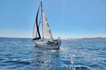 1990 Island Packet 32