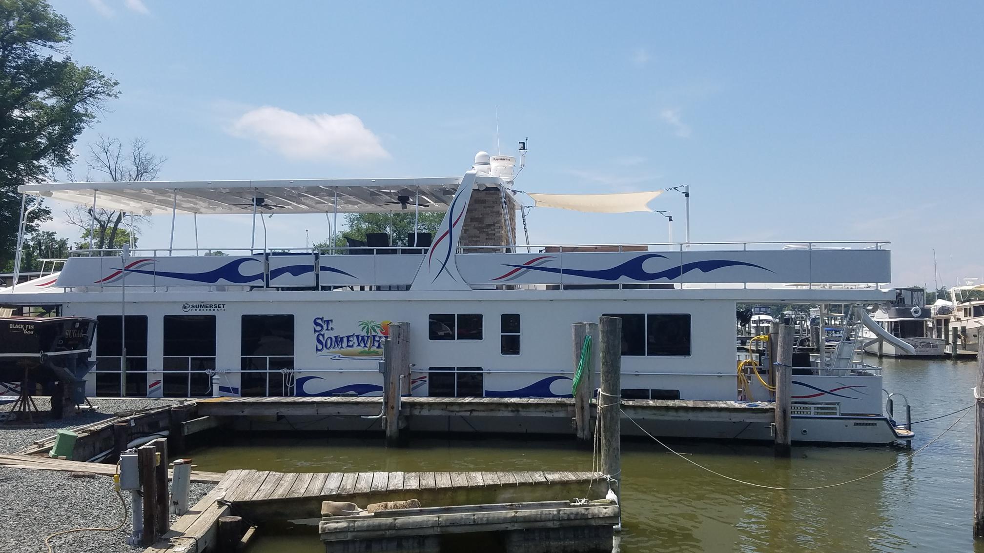2017 Sumerset Houseboat