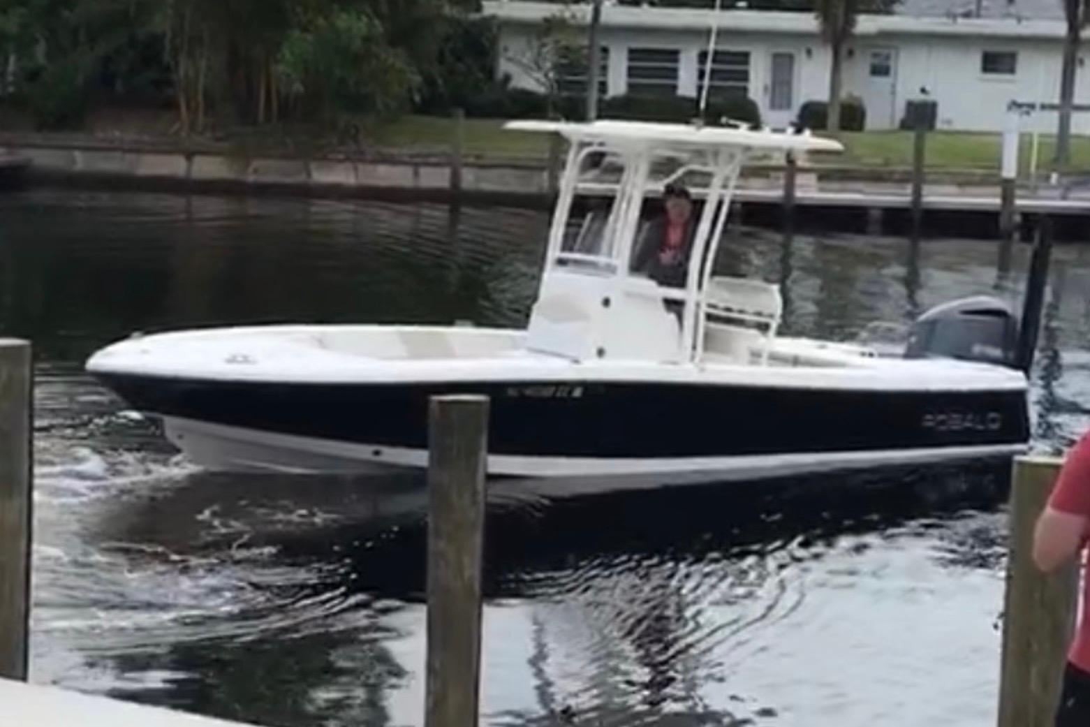 2015 Robalo 246 Cayman