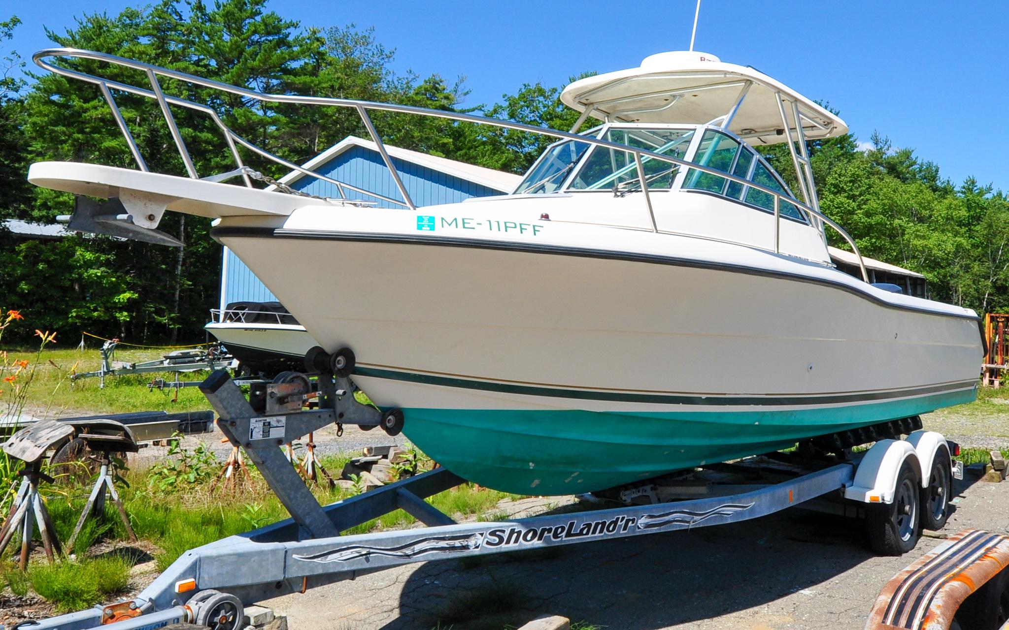 2002 Pursuit 2470 Walkaround
