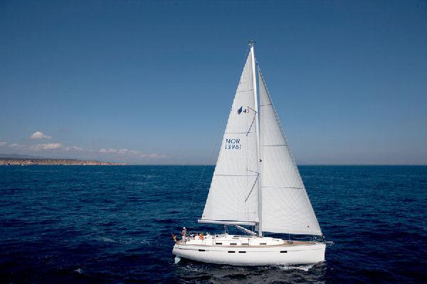 2013 Bavaria 45 Cruiser