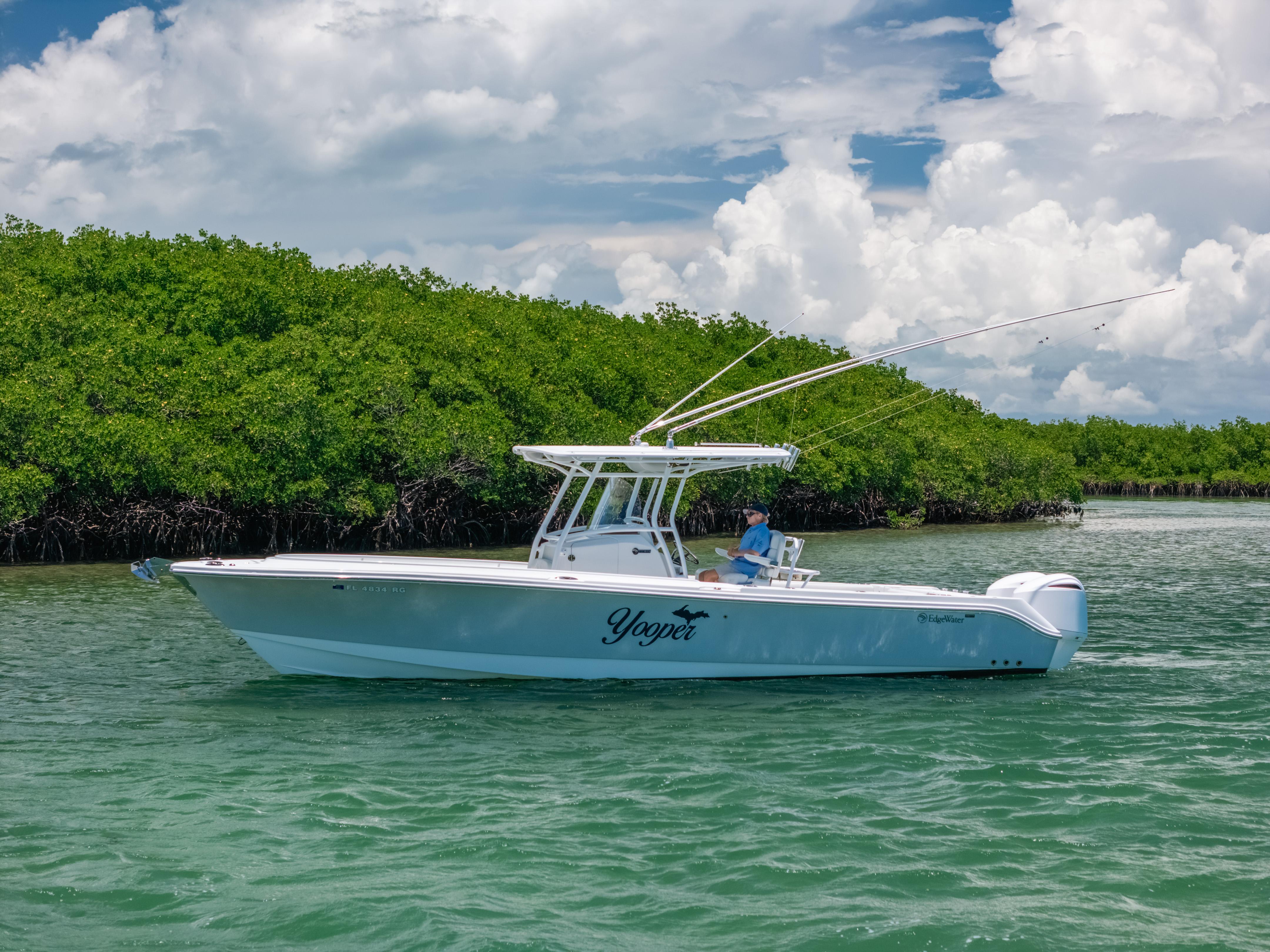 2017 Edgewater 318CC
