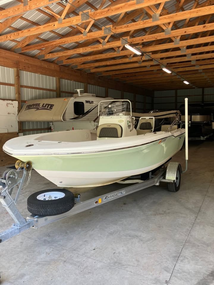 Tidewater 180 CC Adventure