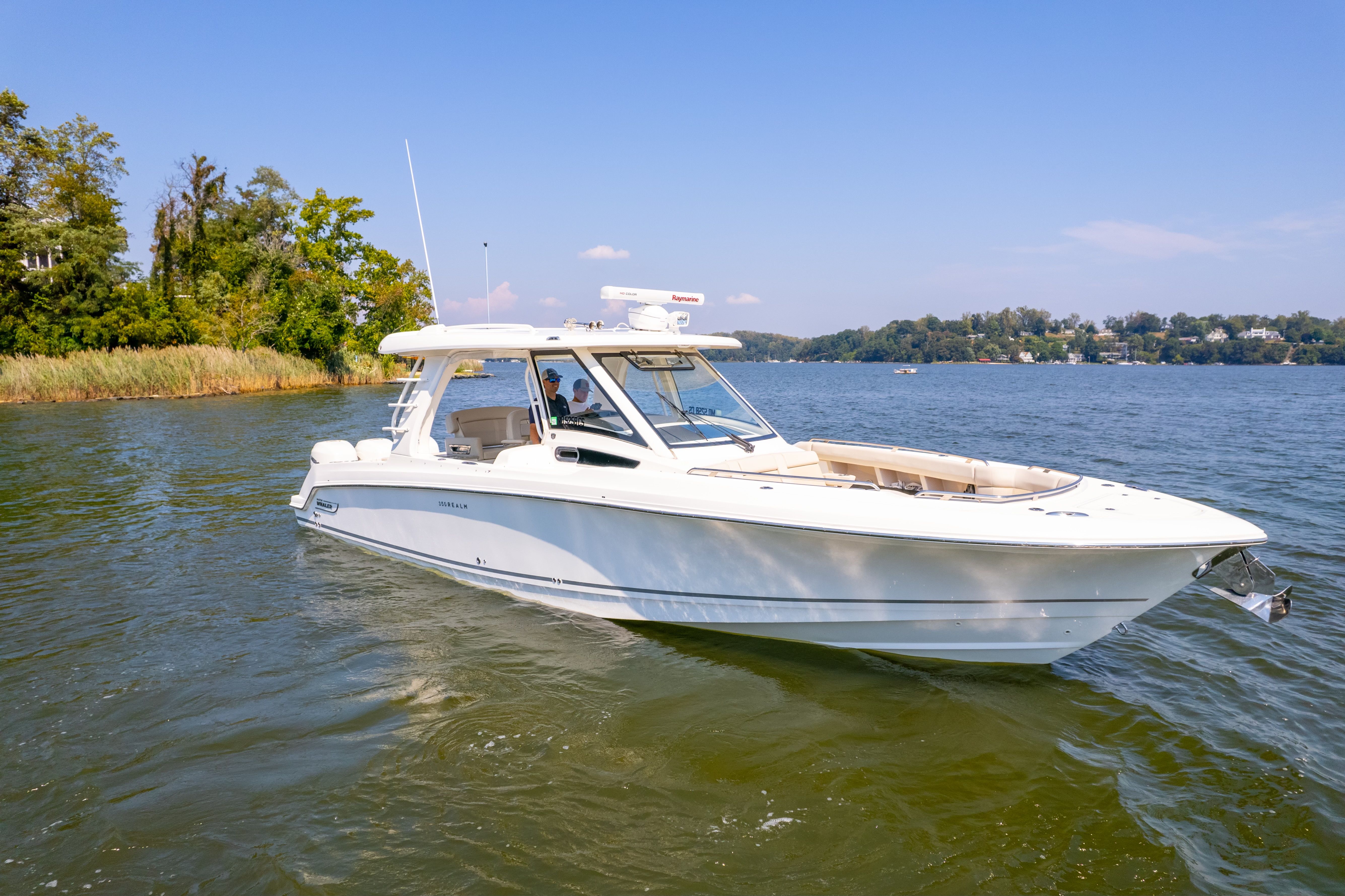 2018 Boston Whaler 350 Realm