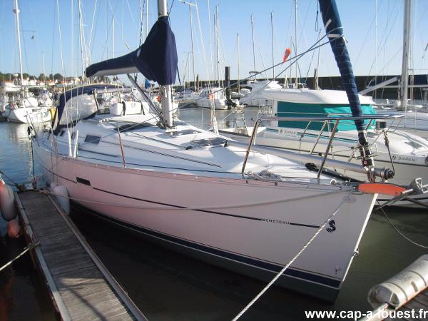 Beneteau Oceanis 323 review: preloved and proven - boats.com