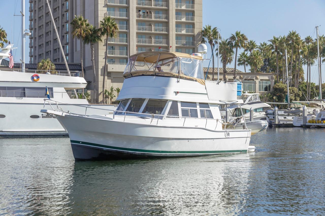 2001 Mainship 390 Trawler