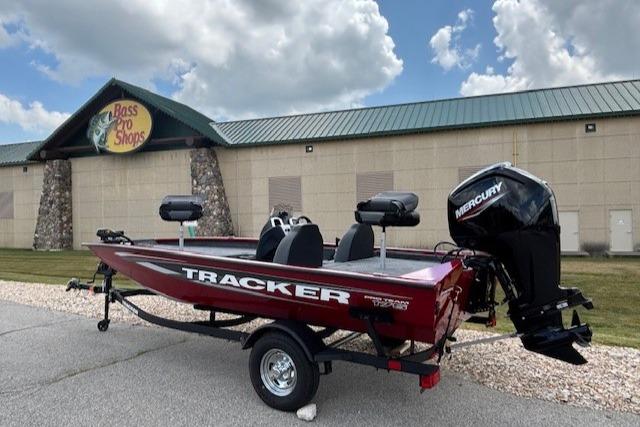 2025 Tracker Pro Team 175