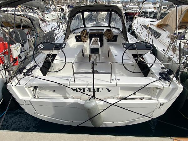 2024 Dufour 37
