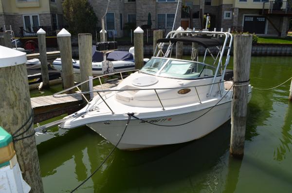 2011 Seaswirl Striper 2101 Walkaround