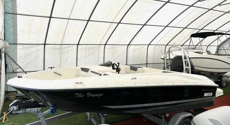 Bayliner E5  Bayliner E5 