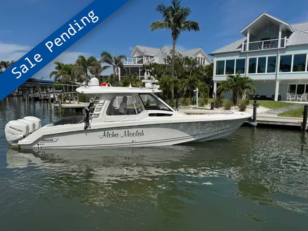 2018 Boston Whaler 350 Realm