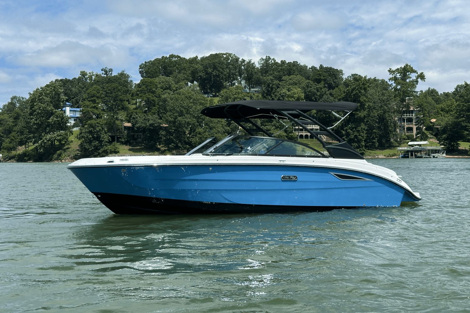 2026 Sea Ray SDX 230