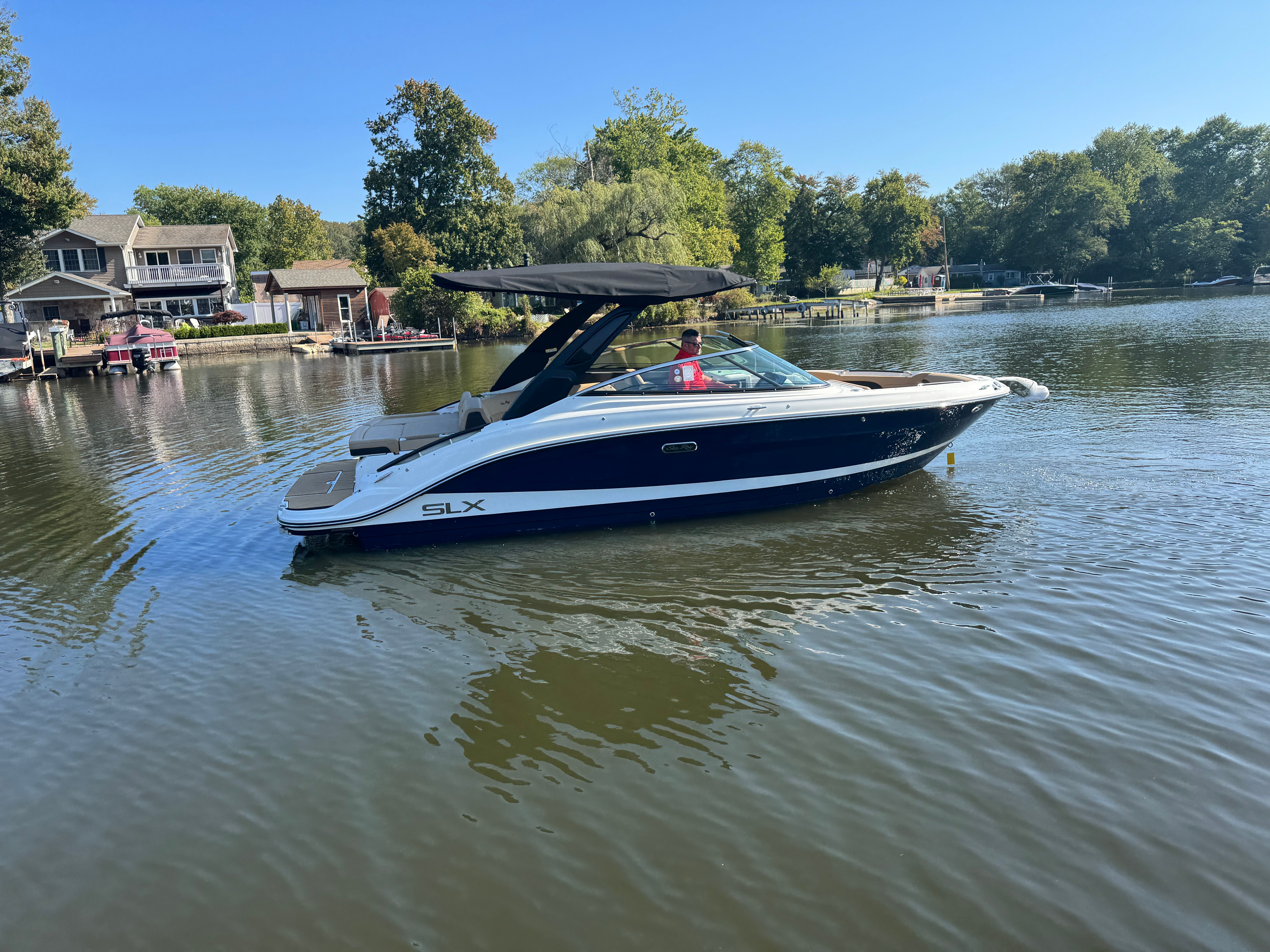 2026 Sea Ray SLX 260