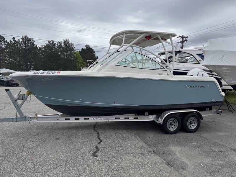 2023 Sailfish 245 DC